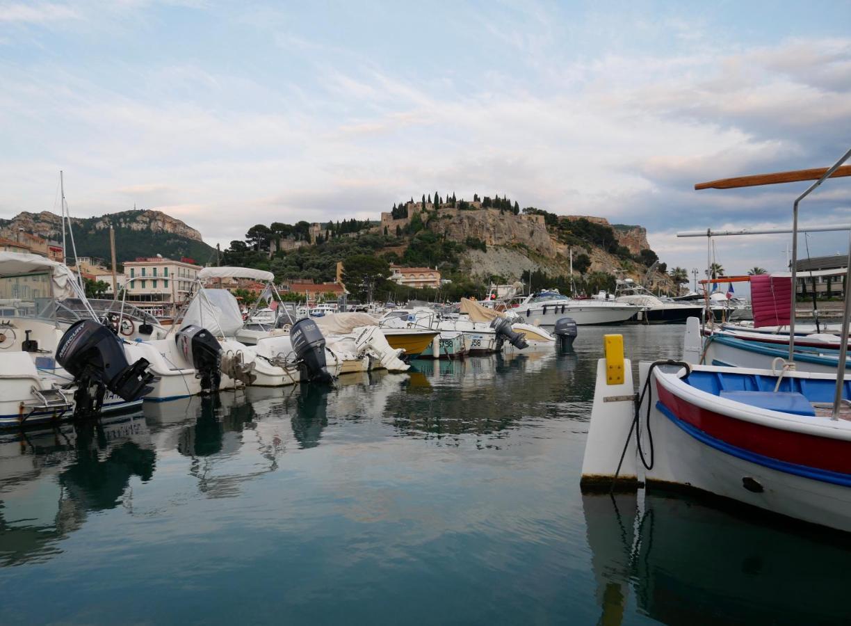 Appartamento Le Biou Cassis Esterno foto